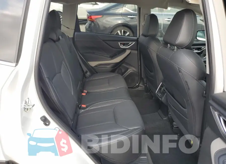 JF2SKALC9RH505727 Photo# 11