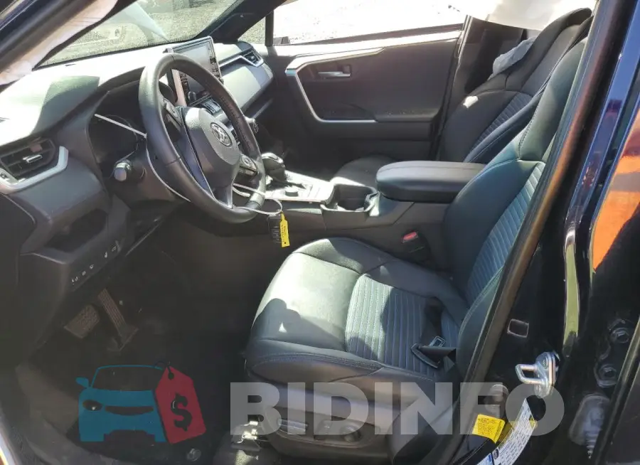 4T3E6RFV8MU040422 Photo# 7