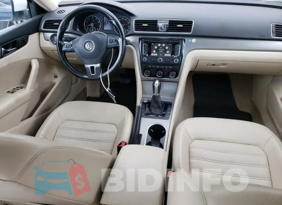 1VWBS7A39FC045107 Photo# 8