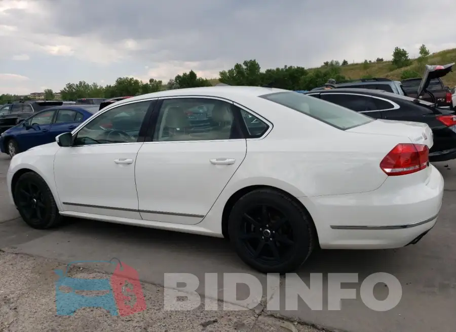 1VWBS7A39FC045107 Photo# 2