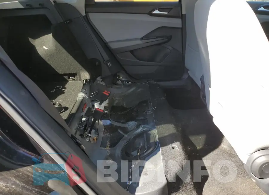 3VVRX7B24NM020039 Photo# 10