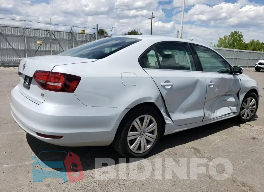 3VW2B7AJ2HM405107 Photo# 3
