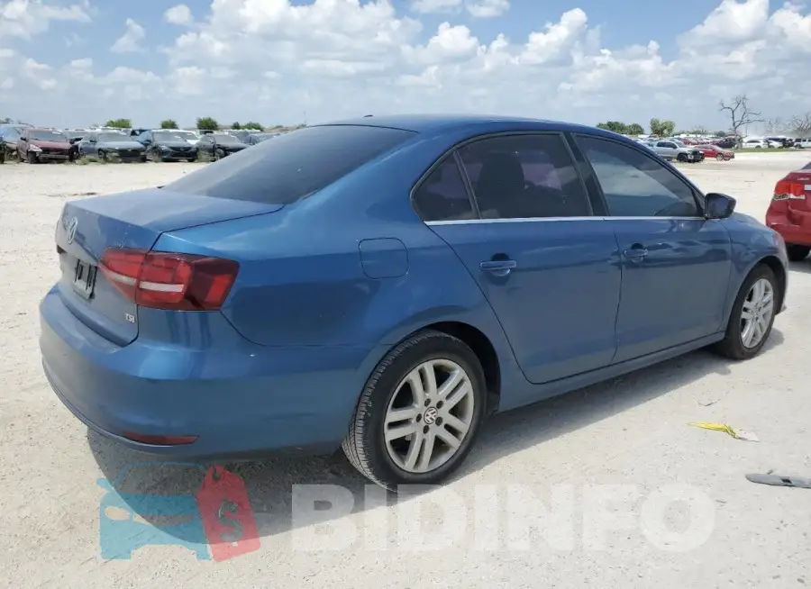 3VW2B7AJ8HM218809 Photo# 3