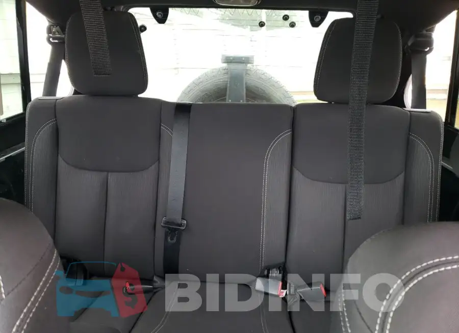 1C4BJWEG4GL228266 Photo# 10