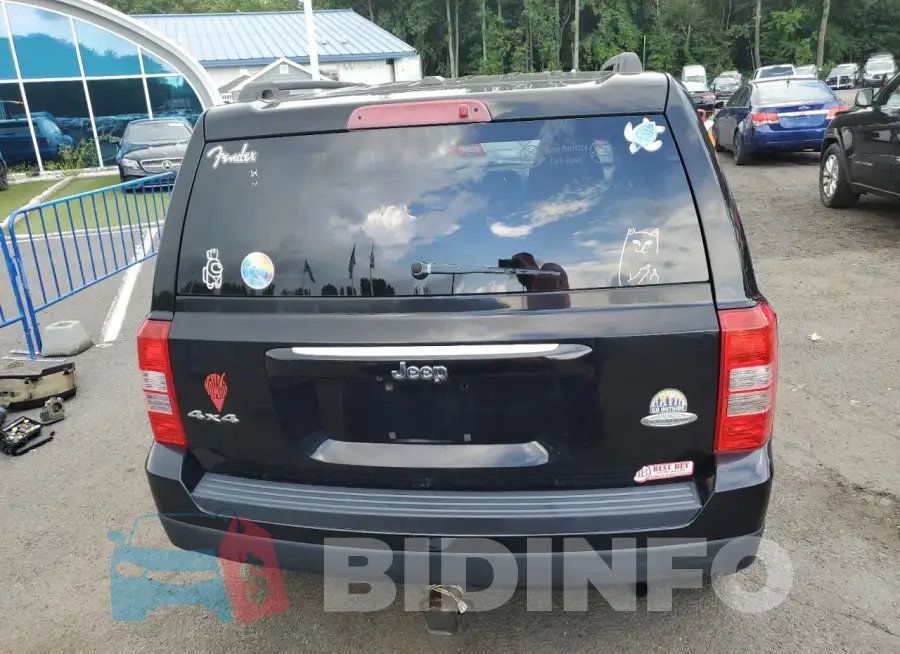 1C4NJRFB8GD518473 Photo# 6