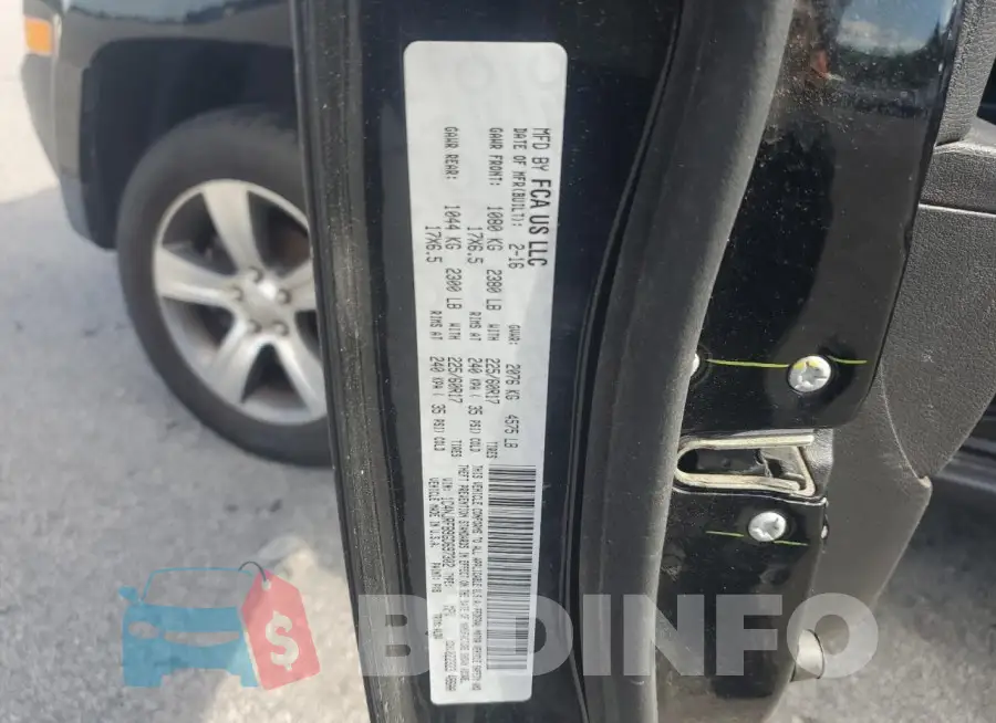 1C4NJRFB9GD697302 Photo# 13