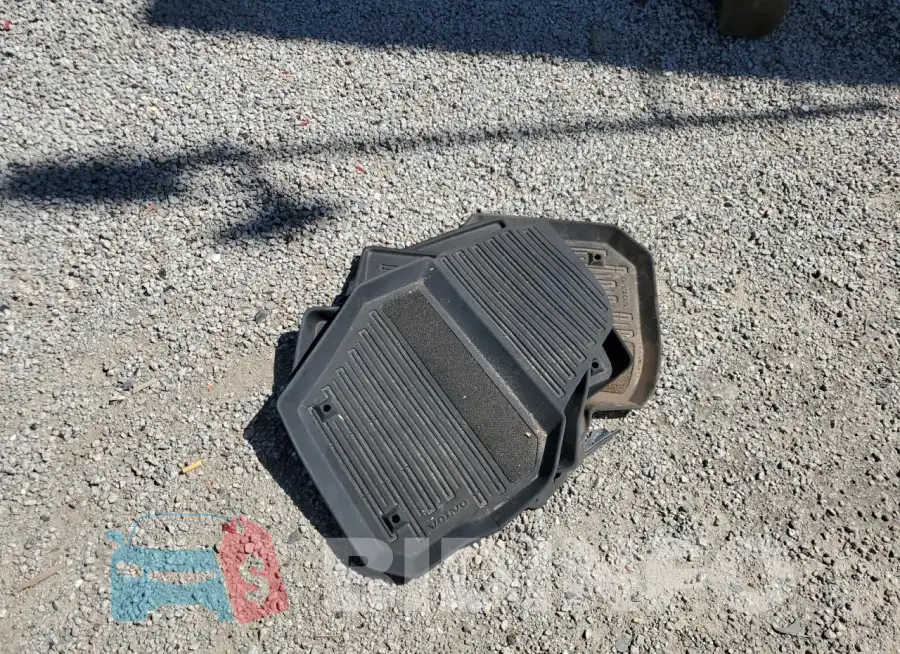 YV440MDK2G2906103 Photo# 13