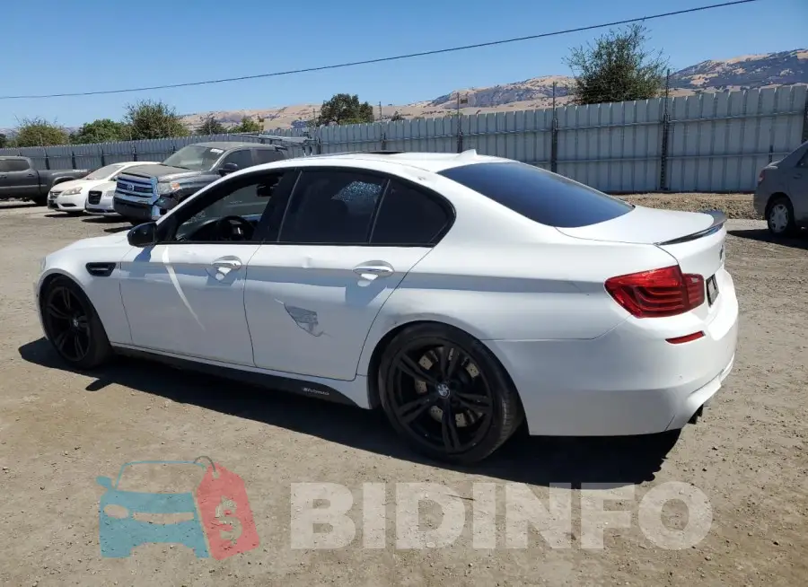 WBSFV9C51GD595573 Photo# 2