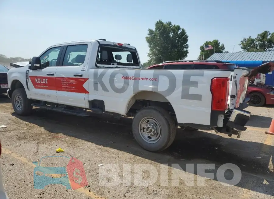 1FT7W2BA9PED34331 Photo# 2
