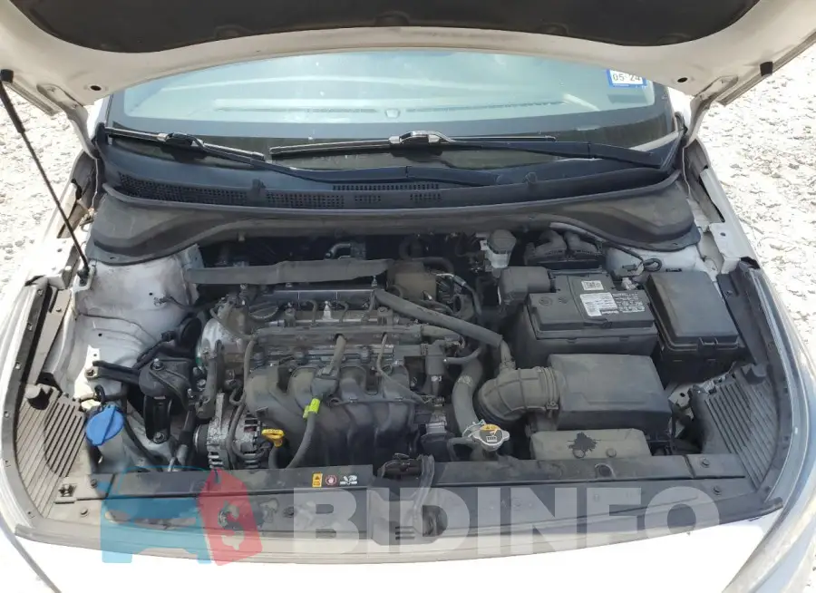 3KPC24A34JE011843 Photo# 11