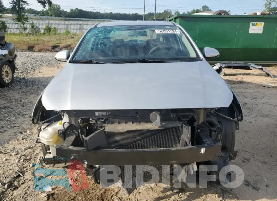 3KPC24A34KE058047 Photo# 5