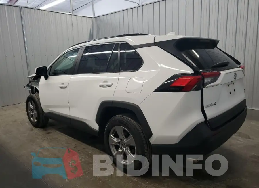 2T3P1RFV1RC431718 Photo# 2