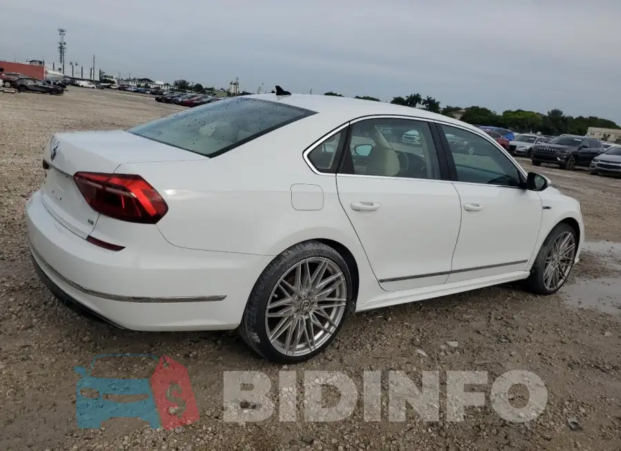 1VWDT7A34HC067542 Photo# 3