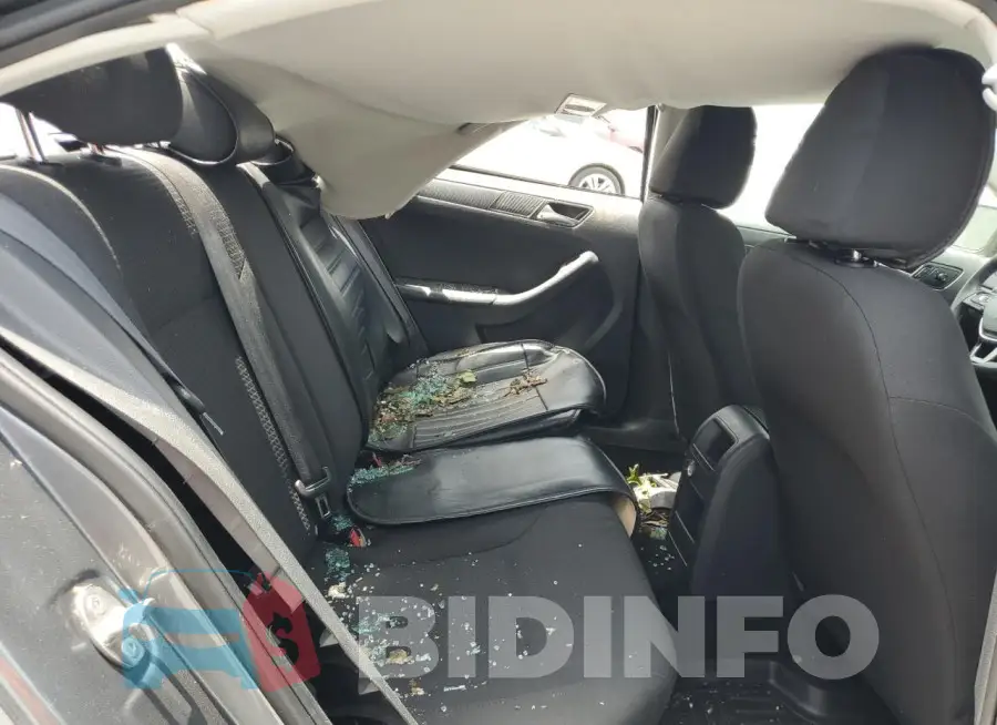 3VW267AJ1GM320598 Photo# 10