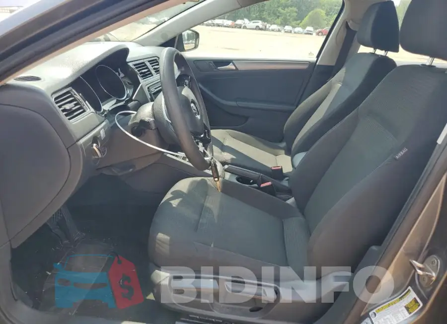 3VWLA7AJXFM272570 Photo# 7