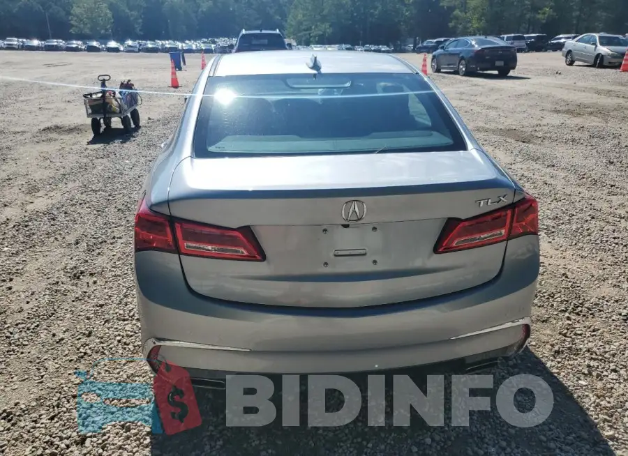 19UUB2F32LA004947 Photo# 6