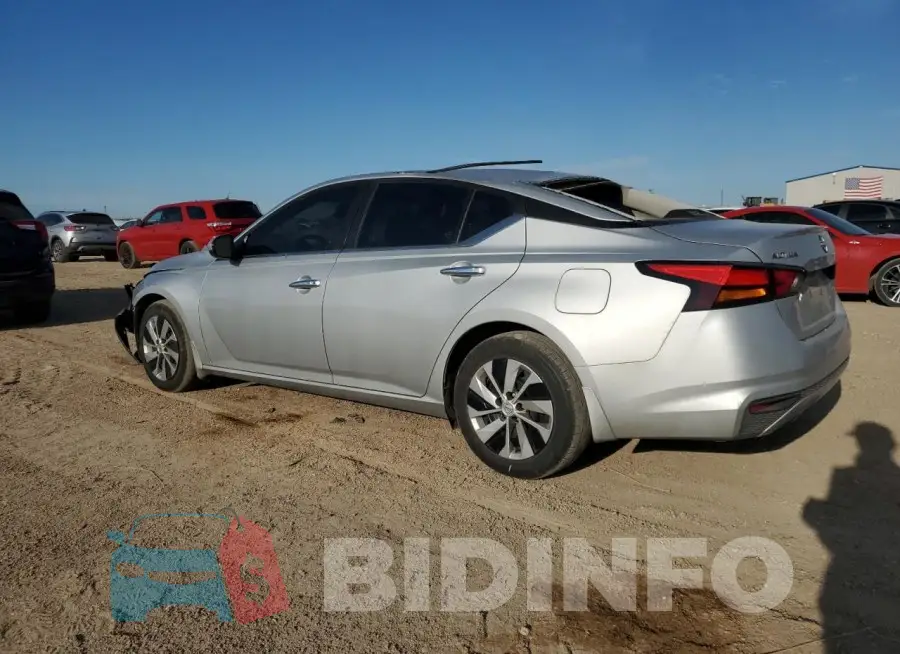 1N4BL4BV2PN301341 Photo# 2