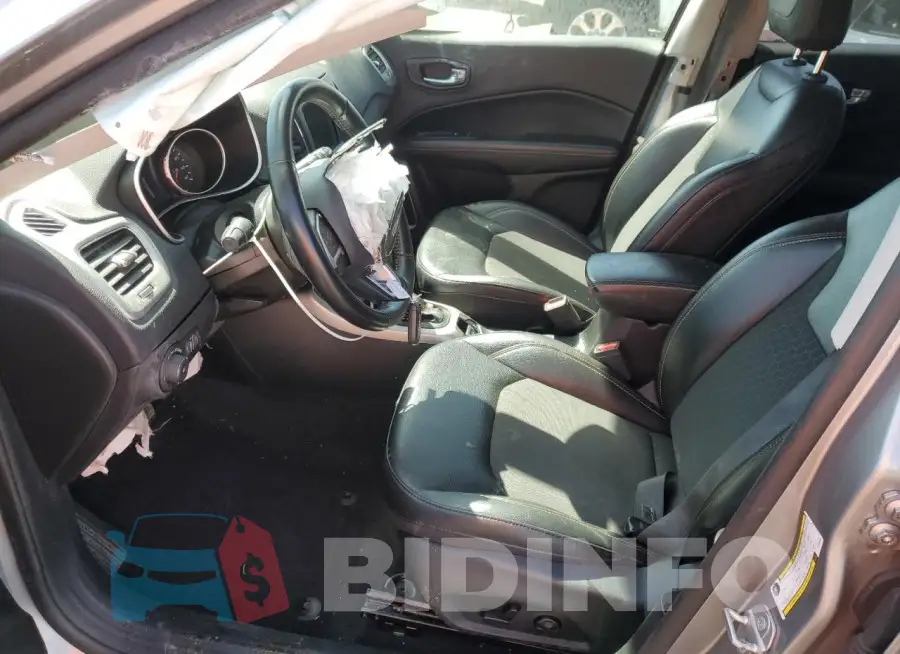3C4NJDBB8LT150468 Photo# 7