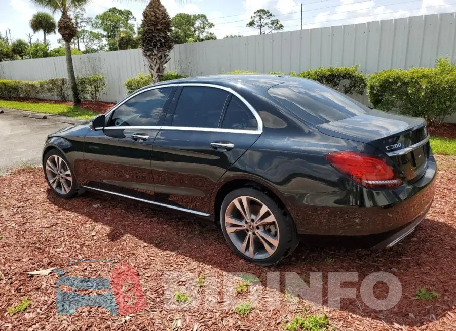 55SWF8DB9KU300769 Photo# 2