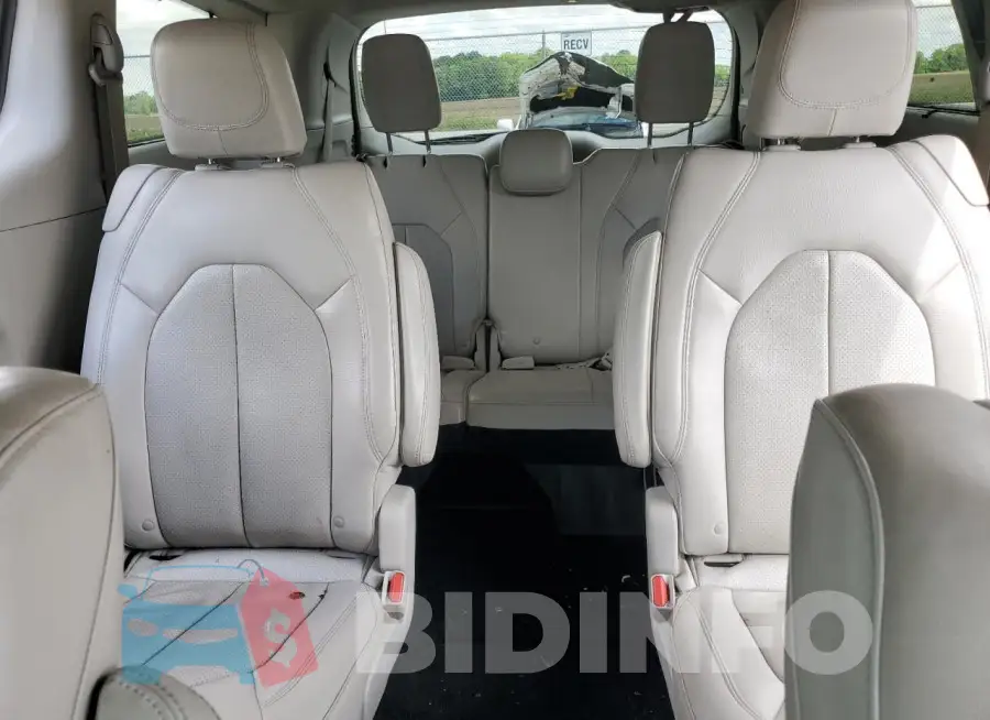2C4RC1EG6JR109855 Photo# 10