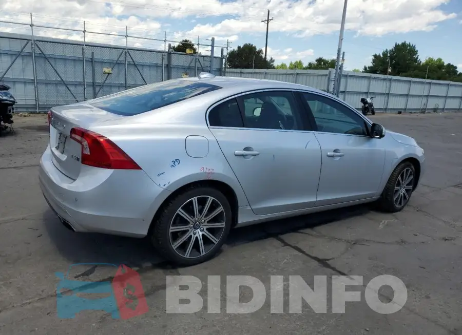 LYV402TM7HB146079 Photo# 3