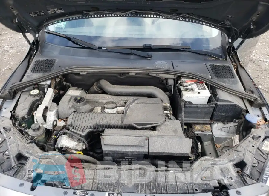YV4612UM5G2000121 Photo# 11