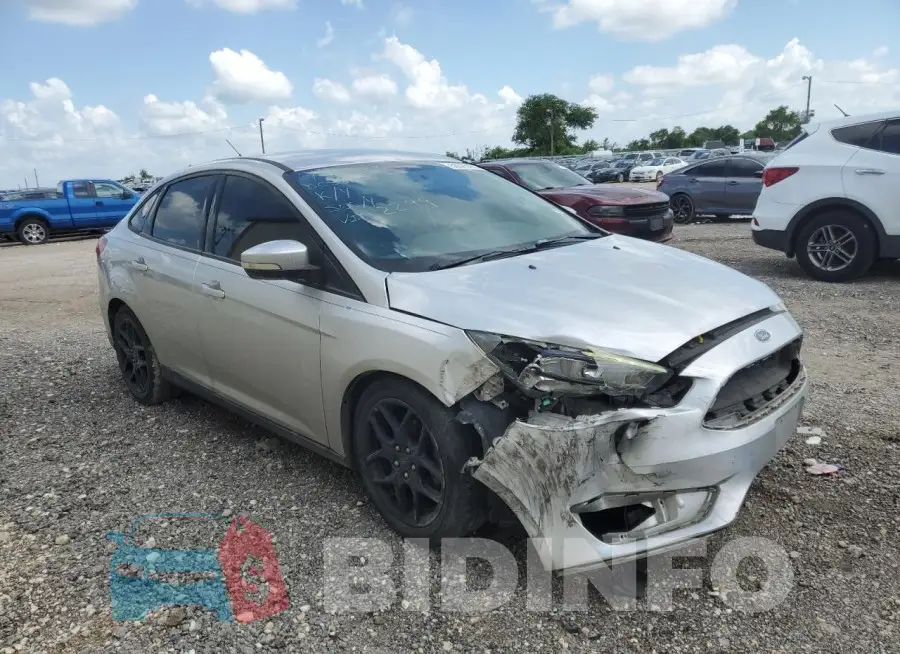 1FADP3F24GL332299 Photo# 4