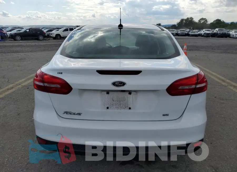 1FADP3F2XGL264204 Photo# 6