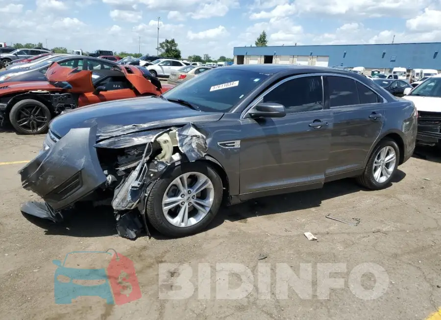1FAHP2E86JG135619 Photo# 1