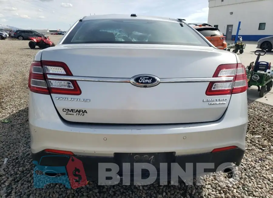 1FAHP2F82FG110884 Photo# 6