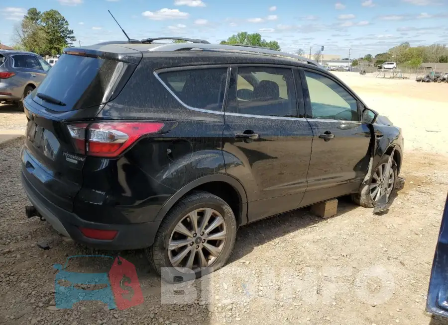 1FMCU0J9XHUD39914 Photo# 3