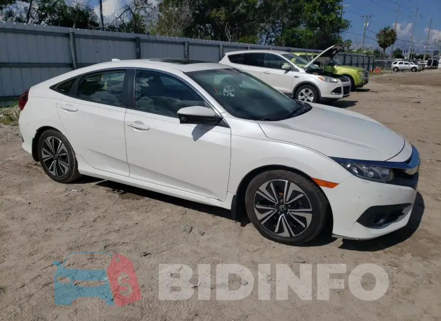 19XFC1F73HE014246 Photo# 4