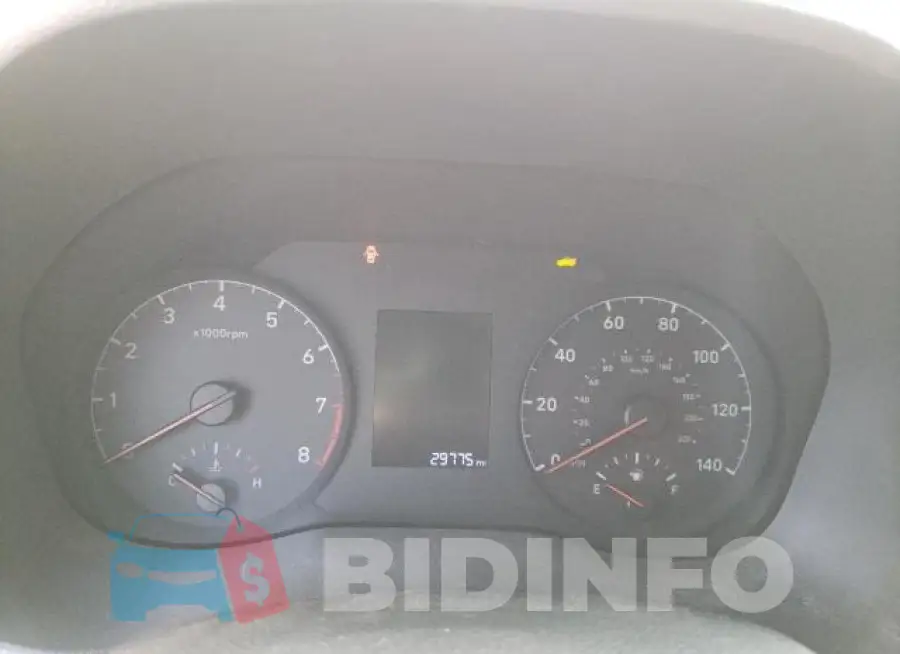3KPC24A39KE068914 Photo# 9