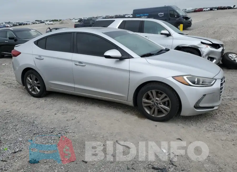 KMHD84LF0HU261193 Photo# 4