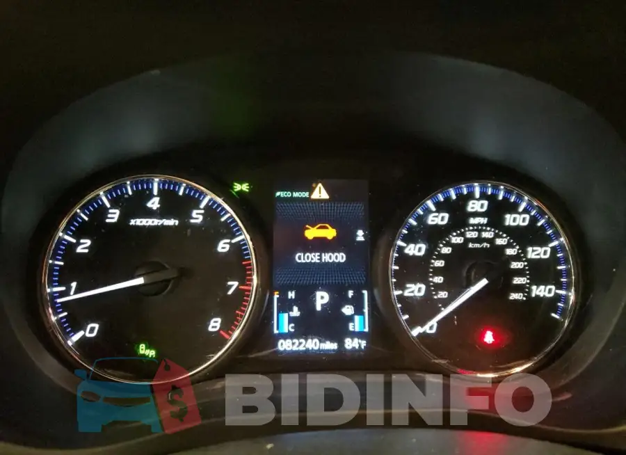 JA4AD3A36JZ030999 Photo# 9