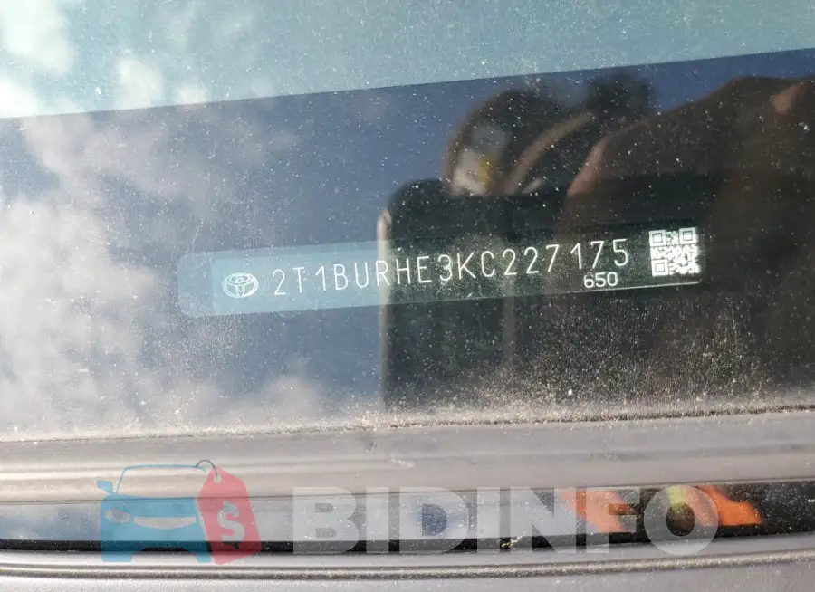 2T1BURHE3KC227175 Photo# 12