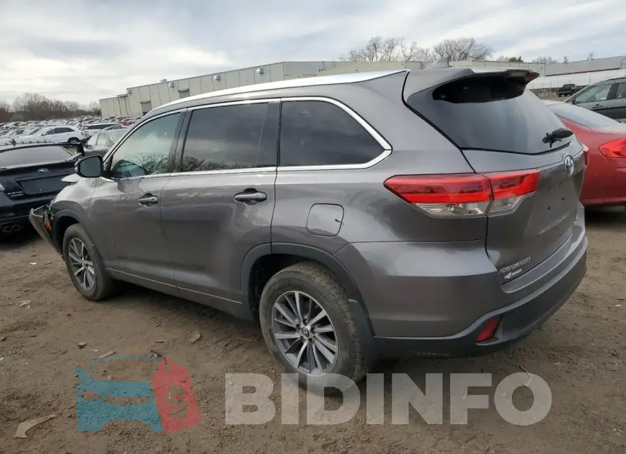 5TDJZRFH2JS863540 Photo# 2