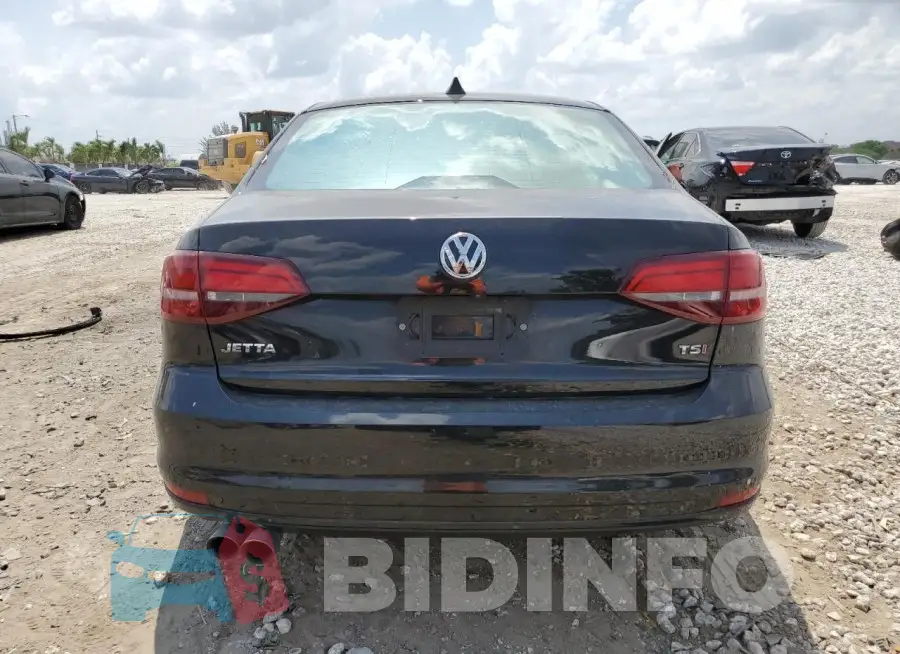 3VW167AJ0HM395791 Photo# 6