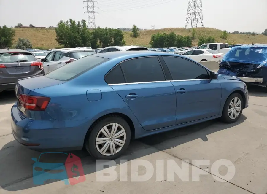 3VW167AJ4HM266551 Photo# 3