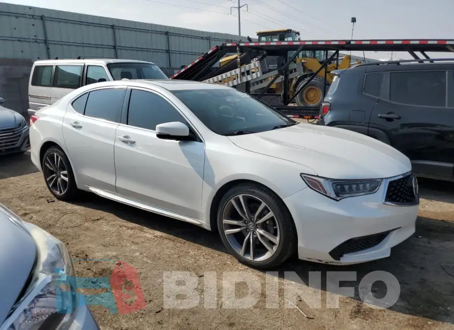 19UUB2F40KA004114 Photo# 4