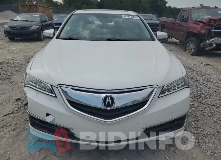 19UUB2F56FA002530 Photo# 5