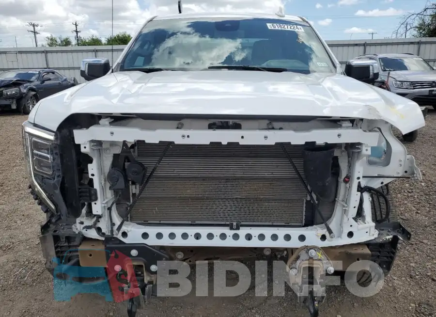 1GTUUDEDXPZ215447 Photo# 5
