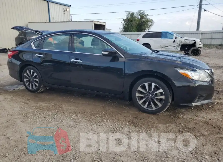 1N4AL3AP1HC138753 Photo# 4