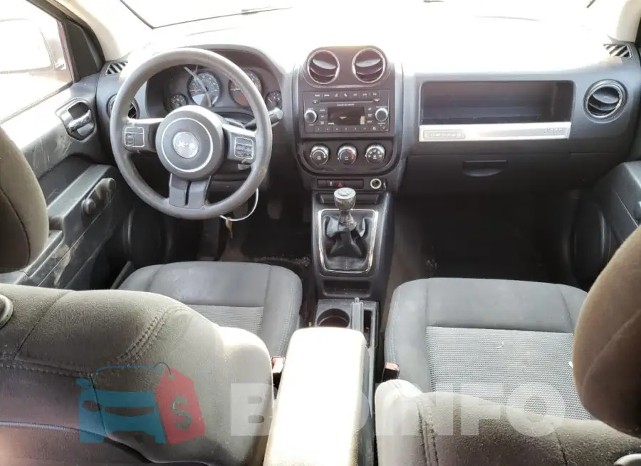 1C4NJCBA5GD815436 Photo# 8