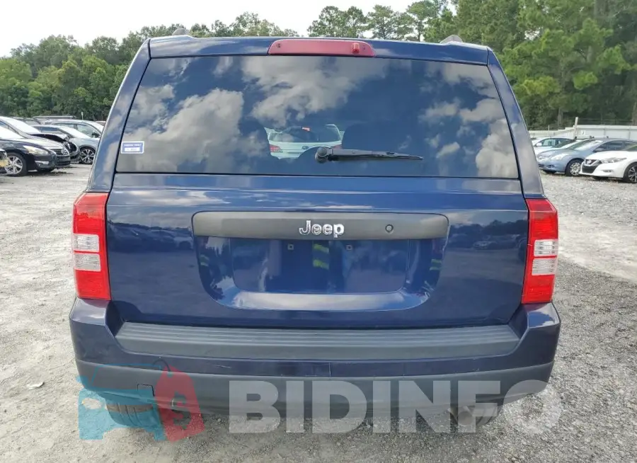 1C4NJPBB1HD166896 Photo# 6