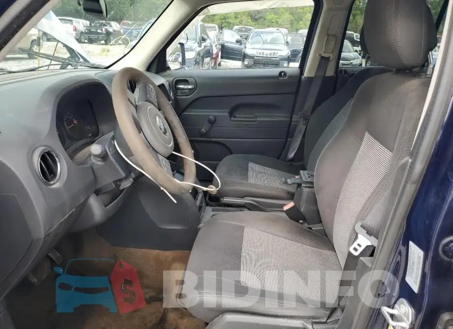 1C4NJPBB1HD166896 Photo# 7