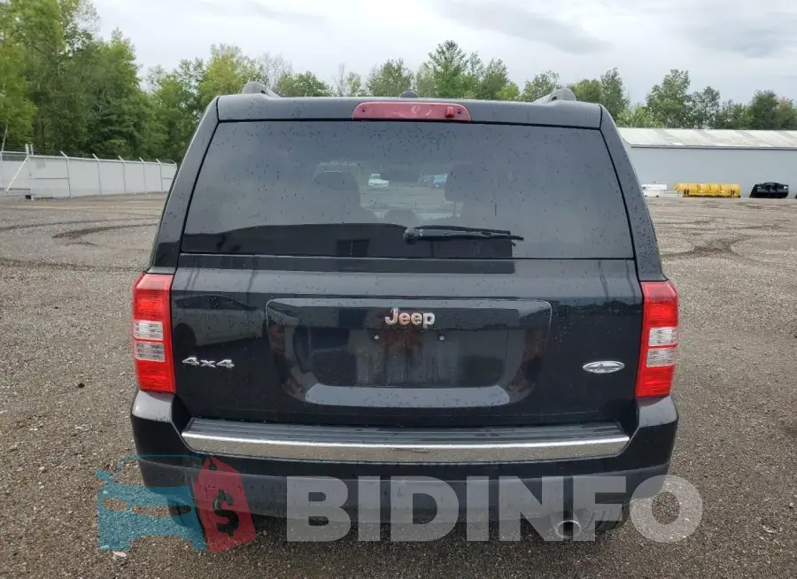 1C4NJRAB4HD164184 Photo# 6