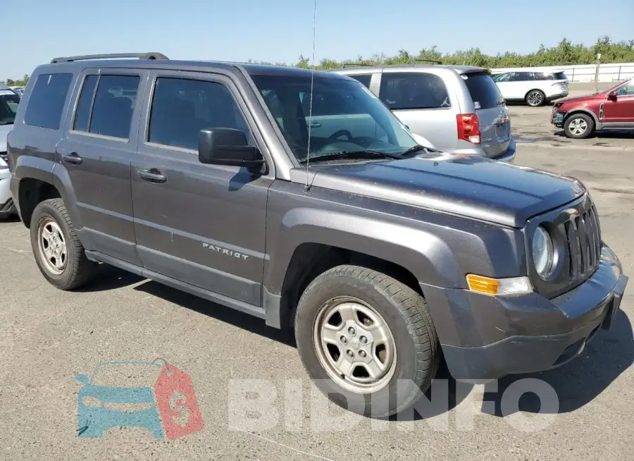 1C4NJRBBXFD282817 Photo# 4