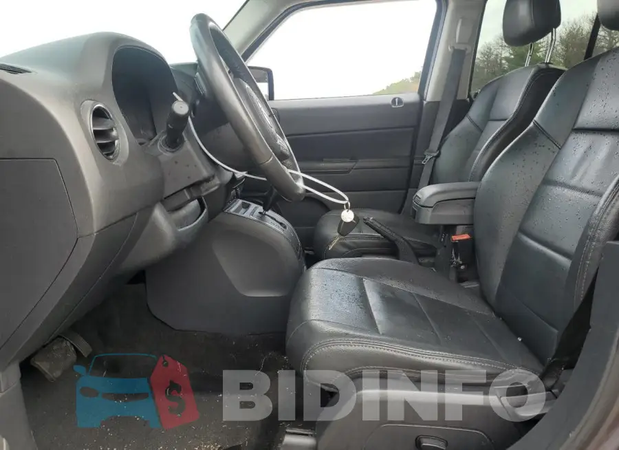 1C4NJRFB6FD417513 Photo# 7