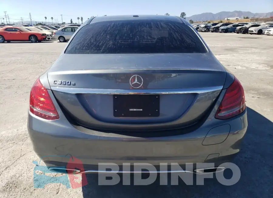 55SWF4HB9JU258816 Photo# 6